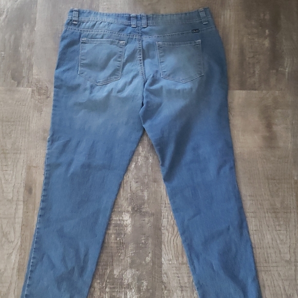 Jeans - Picture 3 of 3